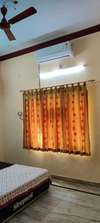 Sangeeta'S Homestay Jagdalpur Buitenkant foto