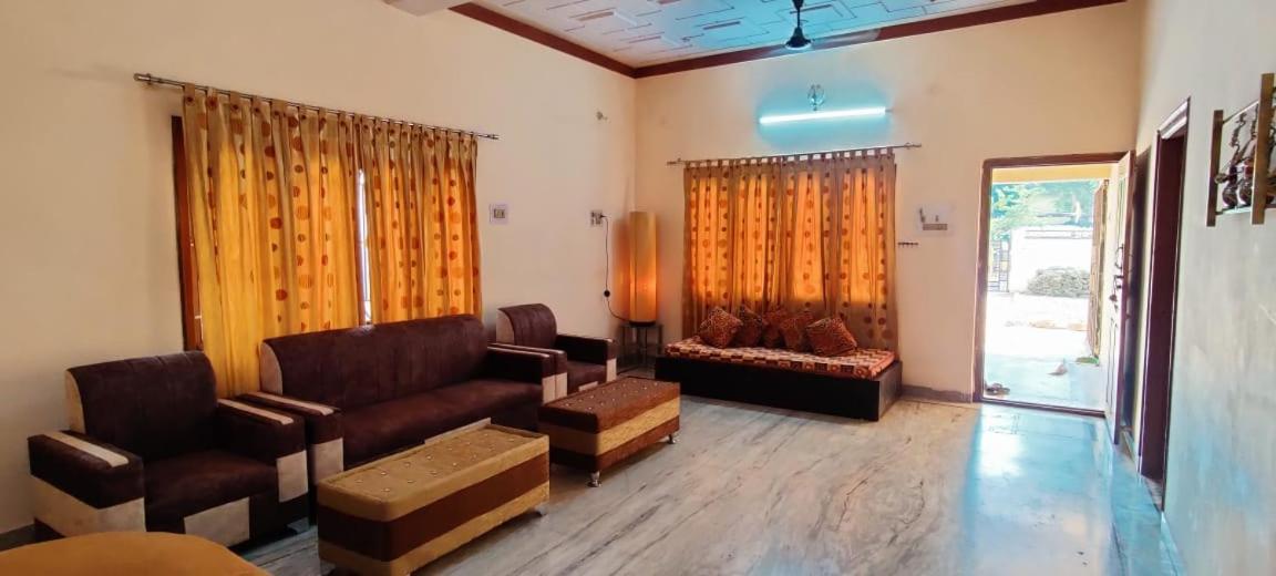 Sangeeta'S Homestay Jagdalpur Buitenkant foto