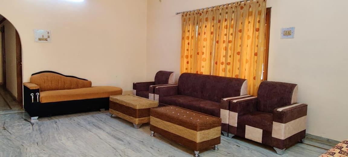 Sangeeta'S Homestay Jagdalpur Buitenkant foto